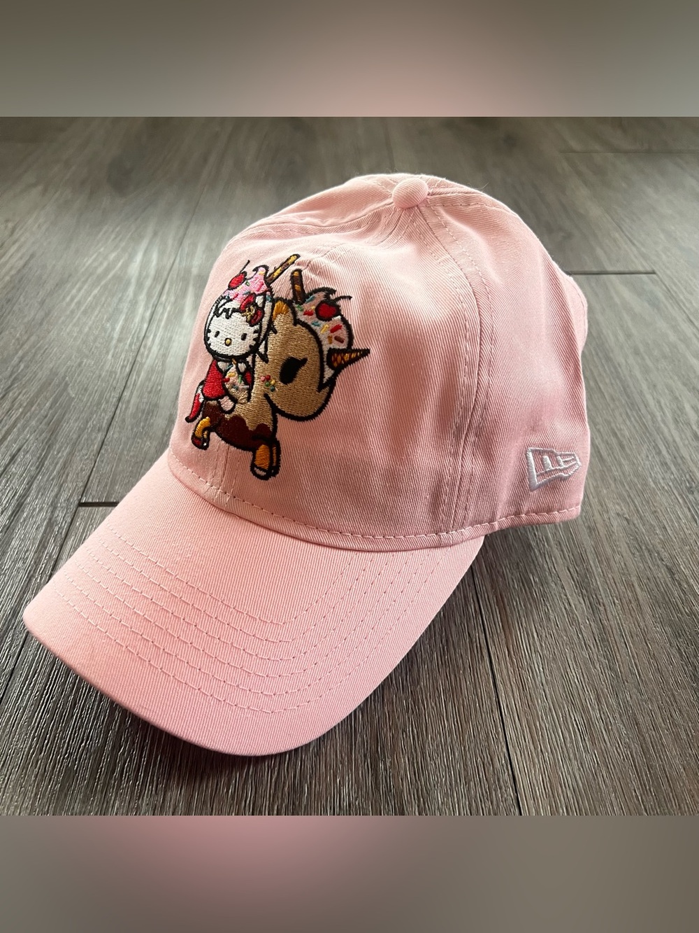 Tokidoki "Sundae Funday" cap by New Era Hello Kitty & unicorno.